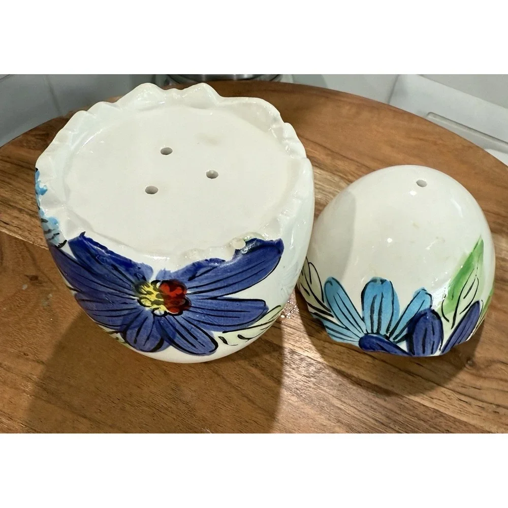 Vintage Lego Hand Painted Floral Ceramic Cracked Egg Salt‎ Pepper Shaker Set